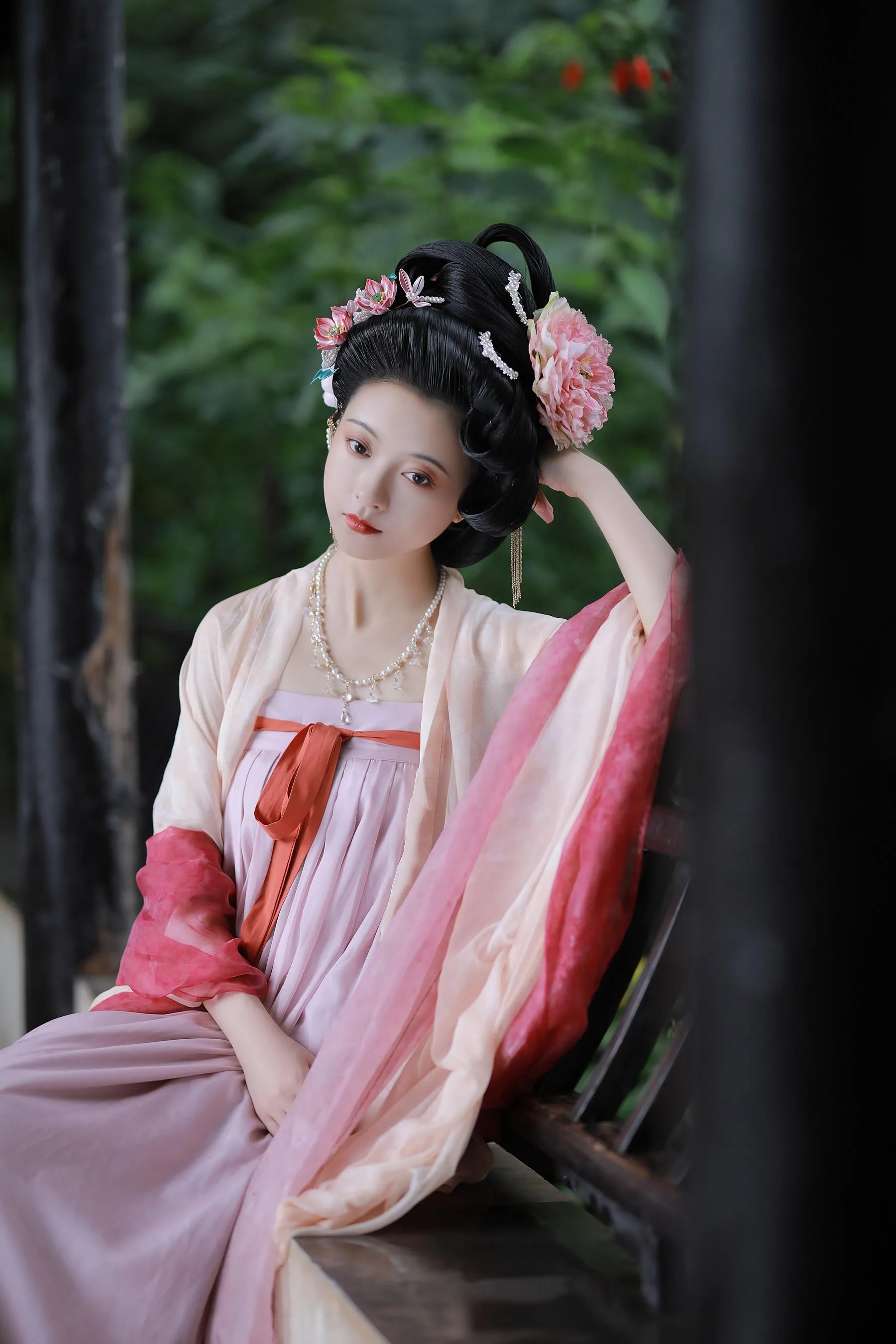 [YITUYU艺图语]2022.09.23 风月偏爱宴旧人 YunFleur [36P]插图
